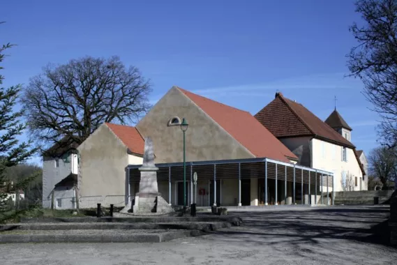 Salle culturelle, Courtefontaine (39)