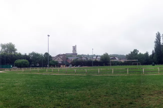 Installations sportives du Parc Vauvert à Clamecy © CAUE de la Nièvre 